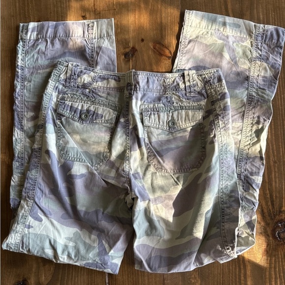 GAP Vintage Women’s Green Camouflage Cargo Pants y2k - Picture 2 of 6